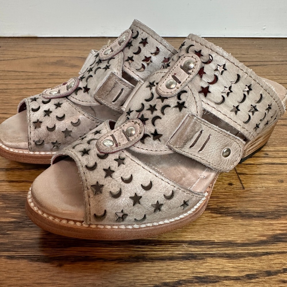 NWOT Freebird Moonstar Leather Mule Sandals in Ice Taupe Size 6 Star Moon Slide - Picture 7 of 8
